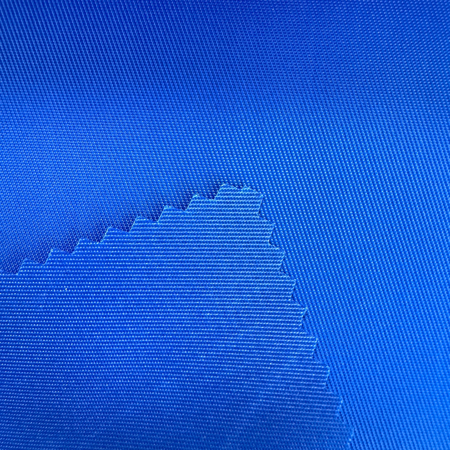 Wear-resistant and waterproof twill Oxford fabric for luggage